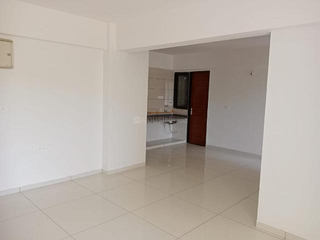 3 BHK Apartment in Vaishno Devi Circle for rent Ahmedabad. The reference number is 20145019