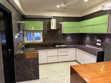 3 BHK Apartment in Vaishno Devi Circle for rent Ahmedabad. The reference number is 20198015