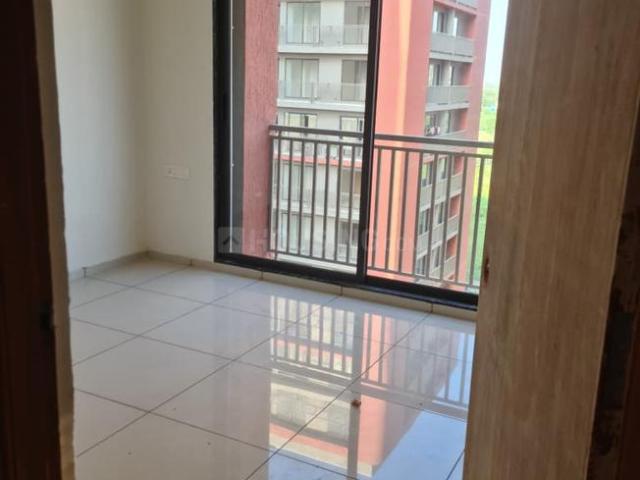 3 BHK Apartment in Vaishno Devi Circle for rent Ahmedabad. The reference number is 20324377