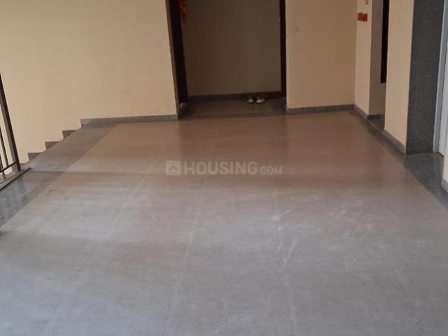 3 BHK Apartment in Vaishno Devi Circle for rent Ahmedabad. The reference number is 21050799