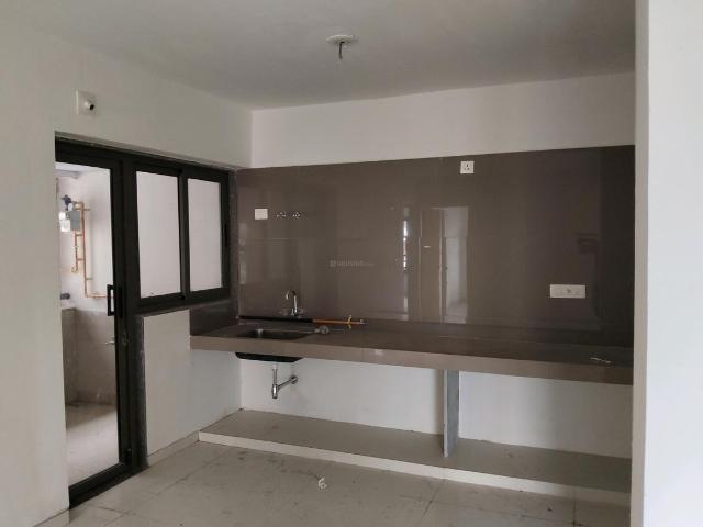 3 BHK Apartment in Vaishno Devi Circle for rent Ahmedabad. The reference number is 21095954