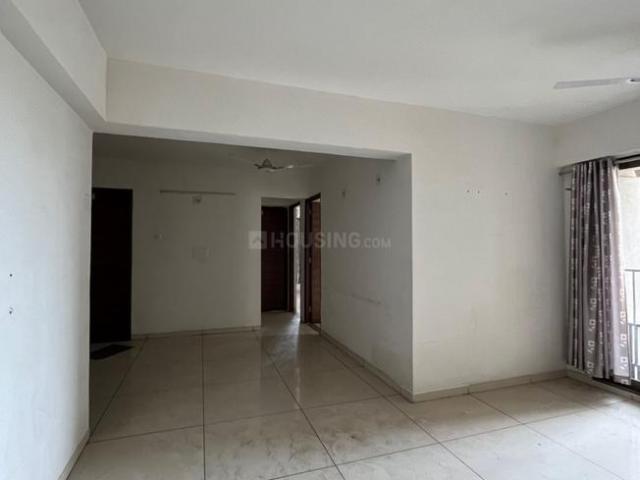 3 BHK Apartment in Vaishno Devi Circle for rent Ahmedabad. The reference number is 21129951