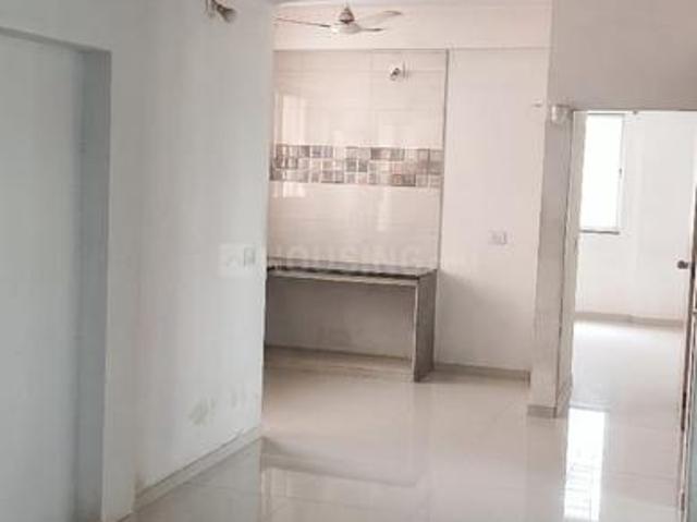 3 BHK Apartment in Vaishno Devi Circle for rent Ahmedabad. The reference number is 21142304
