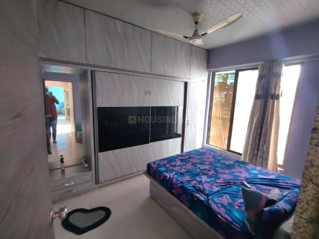 3 BHK Apartment in Vaishno Devi Circle for rent Ahmedabad. The reference number is 21244264
