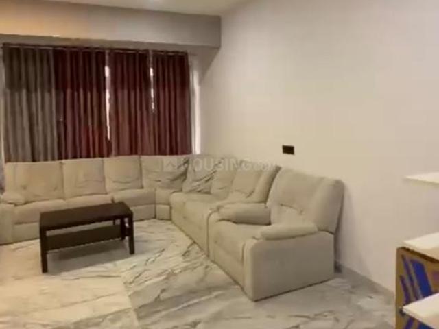3 BHK Apartment in Vaishno Devi Circle for rent Ahmedabad. The reference number is 21310667