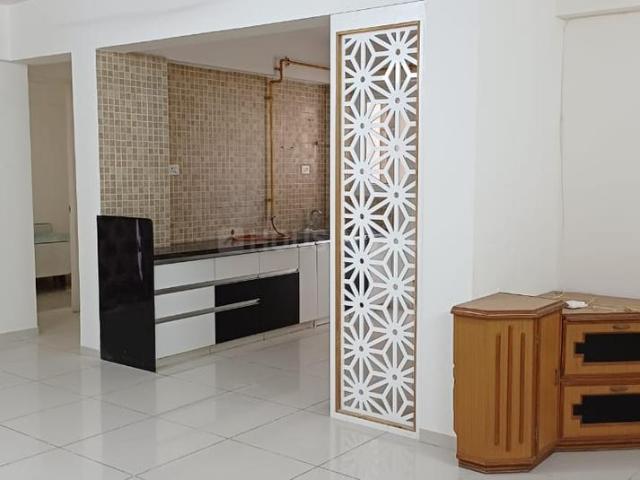 3 BHK Apartment in Vaishno Devi Circle for rent Ahmedabad. The reference number is 21317113