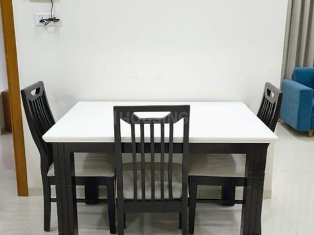 3 BHK Apartment in Vaishno Devi Circle for rent Ahmedabad. The reference number is 21320873