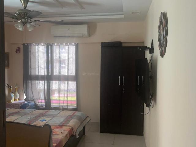 3 BHK Apartment in Vaishno Devi Circle for rent Ahmedabad. The reference number is 21348470