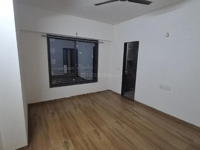 3 BHK Apartment in Vaishno Devi Circle for rent Ahmedabad. The reference number is 21352083