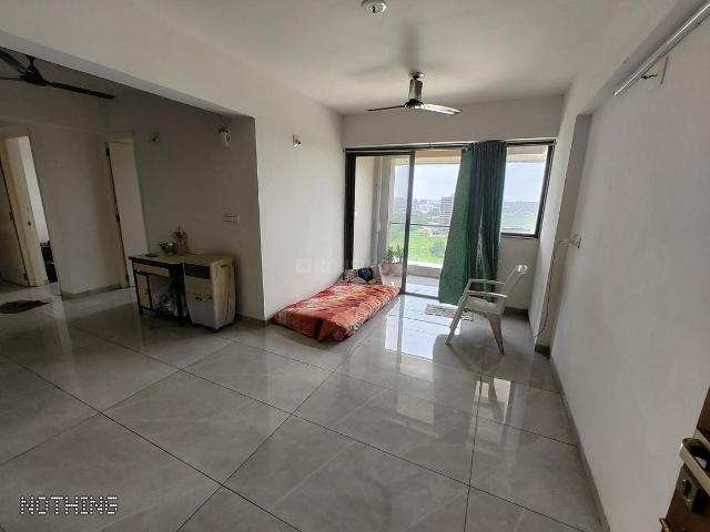 3 BHK Apartment in Vaishno Devi Circle for rent Ahmedabad. The reference number is 21380694