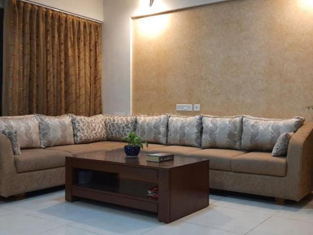 3 BHK Apartment in Vaishno Devi Circle for resale Ahmedabad. The reference number is 19810647