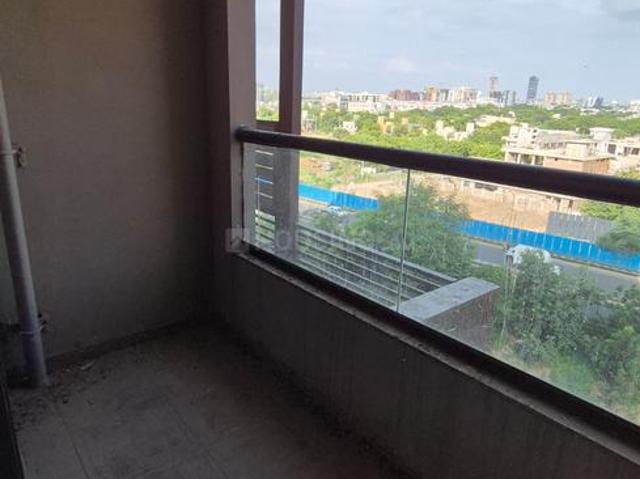 3 BHK Apartment in Vaishno Devi Circle for resale Ahmedabad. The reference number is 20018607