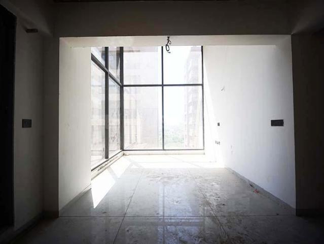 3 BHK Apartment in Vaishno Devi Circle for resale Ahmedabad. The reference number is 20135093