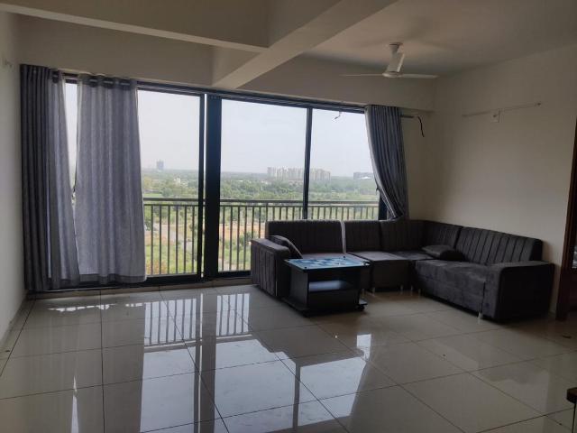 3 BHK Apartment in Vaishno Devi Circle for resale Ahmedabad. The reference number is 20959178
