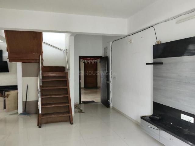 3 BHK Apartment in Vaishno Devi Circle for resale Ahmedabad. The reference number is 21354694