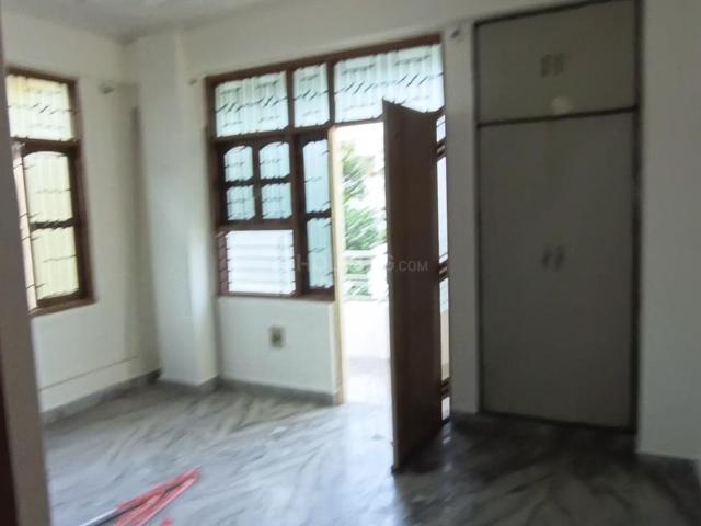3 BHK Apartment in Varanasi Cantonment for rent Varanasi. The reference number is 20998842