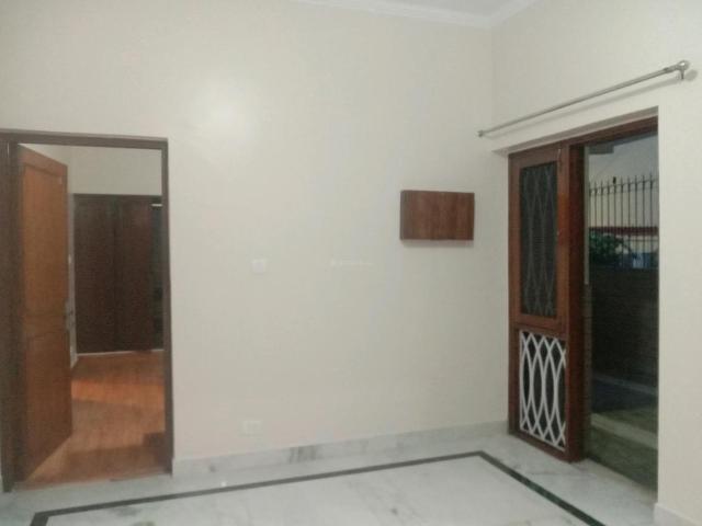 3 BHK Apartment in Vasant Kunj for rent New Delhi. The reference number is 19425136