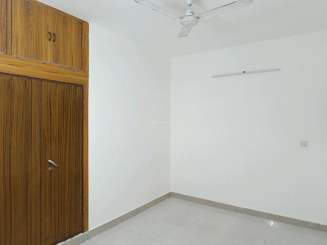 3 BHK Apartment in Vasant Kunj for rent New Delhi. The reference number is 19598782