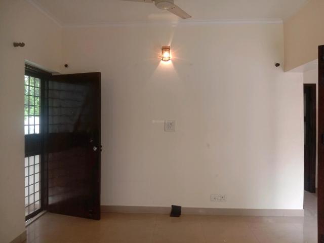 3 BHK Apartment in Vasant Kunj for rent New Delhi. The reference number is 20214270