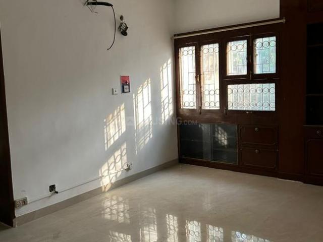 3 BHK Apartment in Vasant Kunj for rent New Delhi. The reference number is 20861757