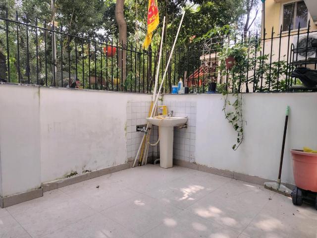 3 BHK Apartment in Vasant Kunj for rent New Delhi. The reference number is 21261273