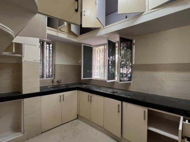 3 BHK Apartment in Vasant Kunj for rent New Delhi. The reference number is 9979040