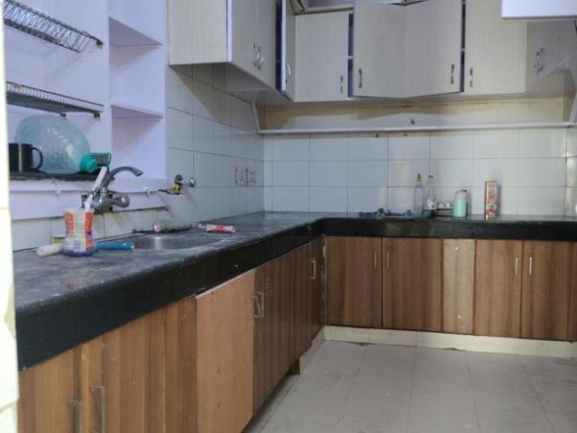 3 BHK Apartment in Vasant Kunj for resale New Delhi. The reference number is 14905272