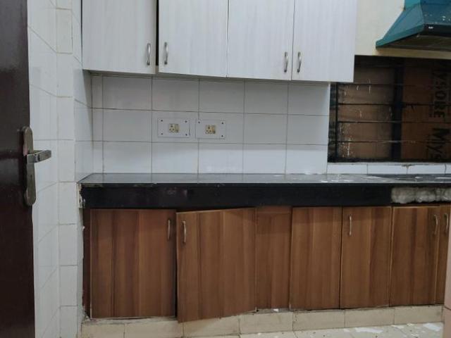 3 BHK Apartment in Vasant Kunj for resale New Delhi. The reference number is 17617672