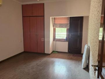 3 BHK Apartment in Vasant Kunj for resale New Delhi. The reference number is 19775204