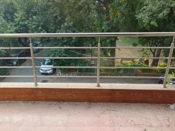 3 BHK Apartment in Vasant Kunj for resale New Delhi. The reference number is 19780326