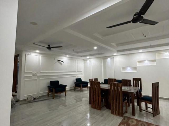 3 BHK Apartment in Vasant Kunj for resale New Delhi. The reference number is 20848057