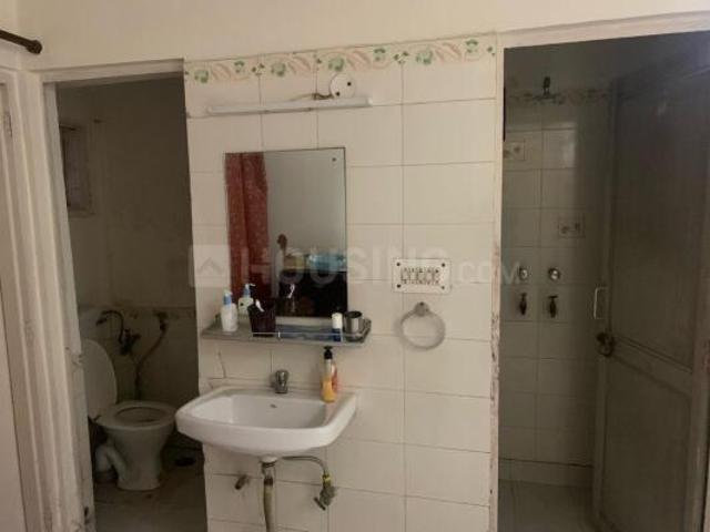 3 BHK Apartment in Vasant Kunj for resale New Delhi. The reference number is 20894972