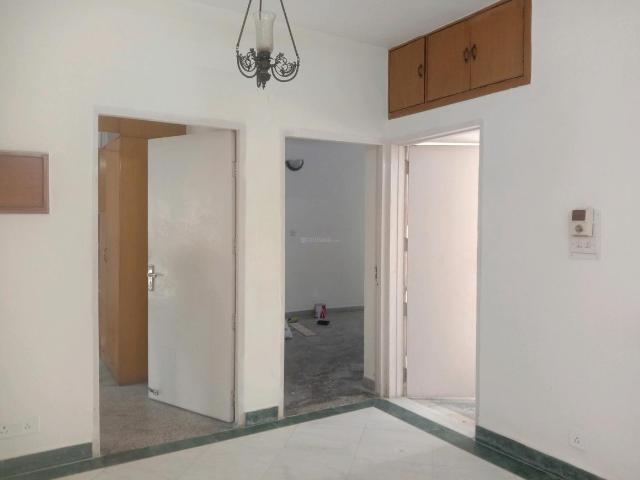 3 BHK Apartment in Vasant Kunj for resale New Delhi. The reference number is 20213554