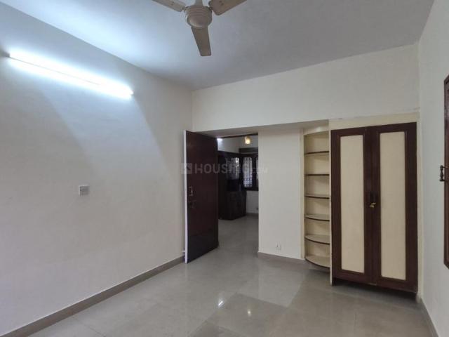 3 BHK Apartment in Vasant Kunj for resale New Delhi. The reference number is 21077730