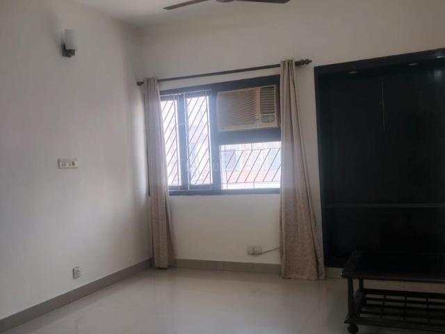3 BHK Apartment in Vasant Kunj for resale New Delhi. The reference number is 21089410
