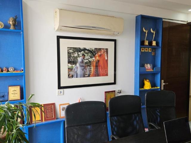 3 BHK Apartment in Vasant Kunj for resale New Delhi. The reference number is 21129212