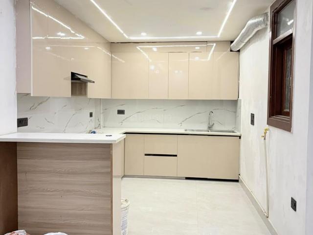 3 BHK Apartment in Vasant Kunj for resale New Delhi. The reference number is 21273452