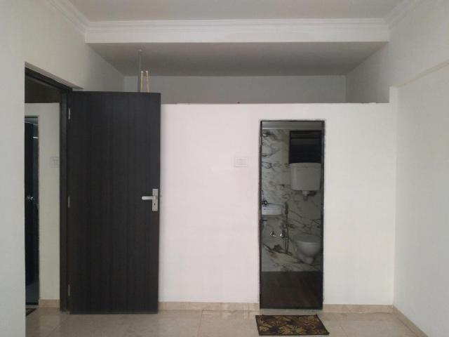 3 BHK Apartment in Vasai East for resale Vasai. The reference number is 20796349