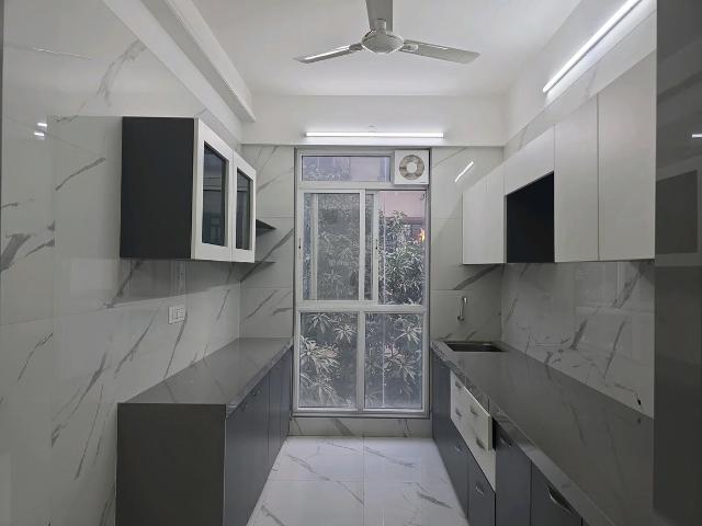 3 BHK Apartment in Vasai West for resale Vasai. The reference number is 19086518