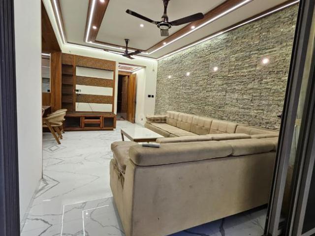 3 BHK Apartment in Vastrapur for rent Ahmedabad. The reference number is 17781013