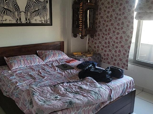 3 BHK Apartment in Vastrapur for rent Ahmedabad. The reference number is 19675409