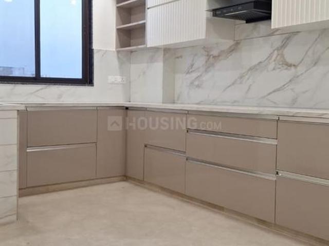 3 BHK Apartment in Vasundhara Enclave for resale New Delhi. The reference number is 20126857