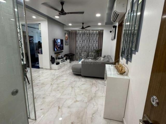 3 BHK Apartment in Vasundhara for rent Ghaziabad. The reference number is 21045184