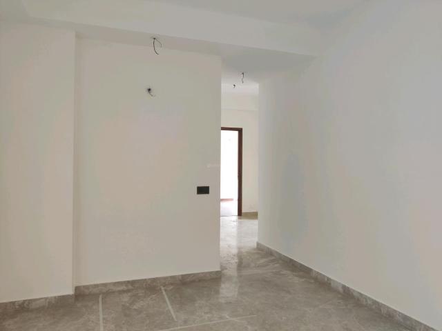3 BHK Apartment in Vasundhara for resale Ghaziabad. The reference number is 19091474