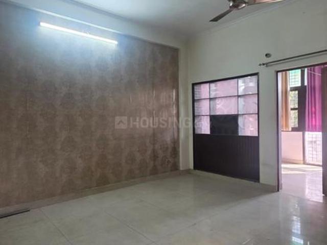 3 BHK Apartment in Vasundhara for resale Ghaziabad. The reference number is 20777180
