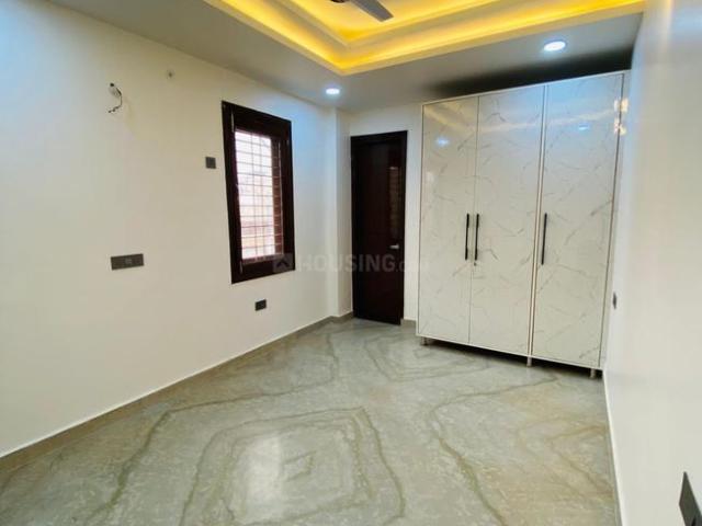 3 BHK Apartment in Vasundhara for resale Ghaziabad. The reference number is 20952340