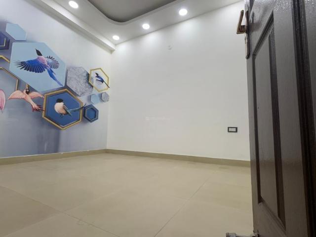 3 BHK Apartment in Vasundhara for resale Ghaziabad. The reference number is 21171828