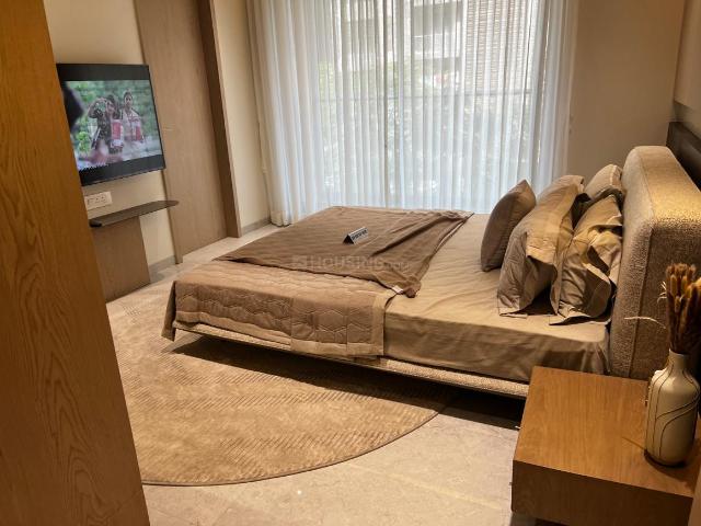 3 BHK Apartment in Vesu for rent Surat. The reference number is 19752870