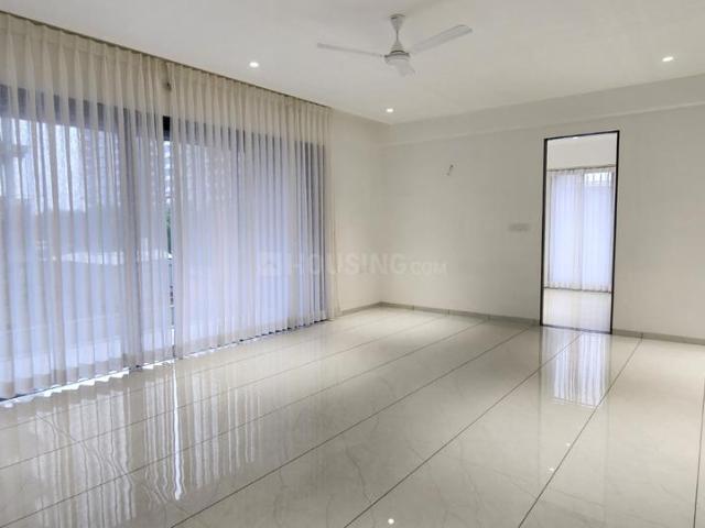 3 BHK Apartment in Vesu for resale Surat. The reference number is 13999210
