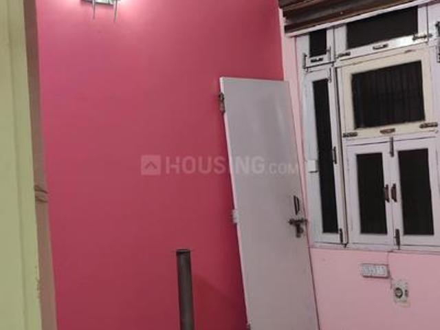 3 BHK Apartment in Vikas Nagar for rent Lucknow. The reference number is 21228798